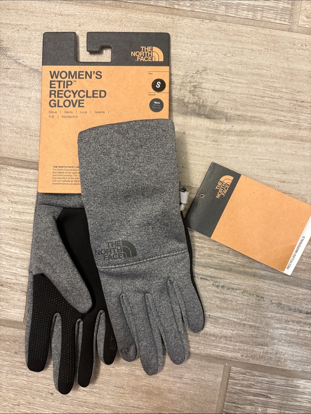 NWT The North Face Women's Etip Recycled Gloves in Heather Gray